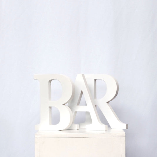 Valkoiset Bar -kirjaimet