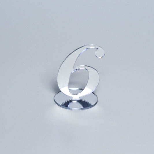 Hopeanväriset kauniit pöytänumerot, pleksi. 1-20