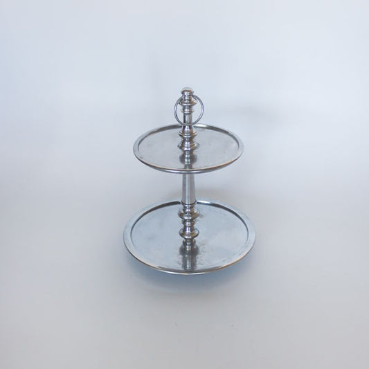 Hopeanvärinen kaksikerroksinen tarjotin